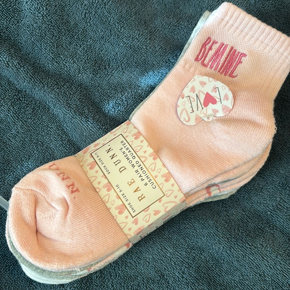 NWT Rae Dunn set of 6 socks size 9-11 valentines socks